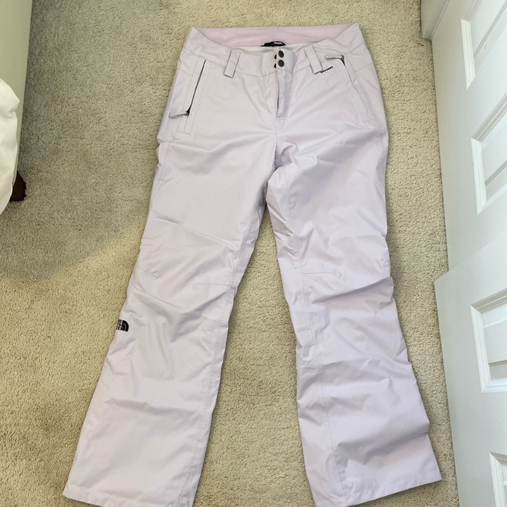 The North Face Dryvent Women’s Medium snow pants - Light Lilac collr